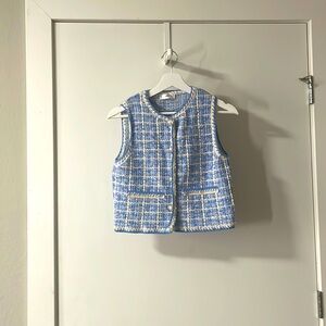 Mango xs blue & white crochet vest